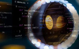 仁寿 ,php声明和调用变量的符号是什么？